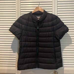 Martha Stewart short sleeve puffer jacket. Size M. Black. NWT